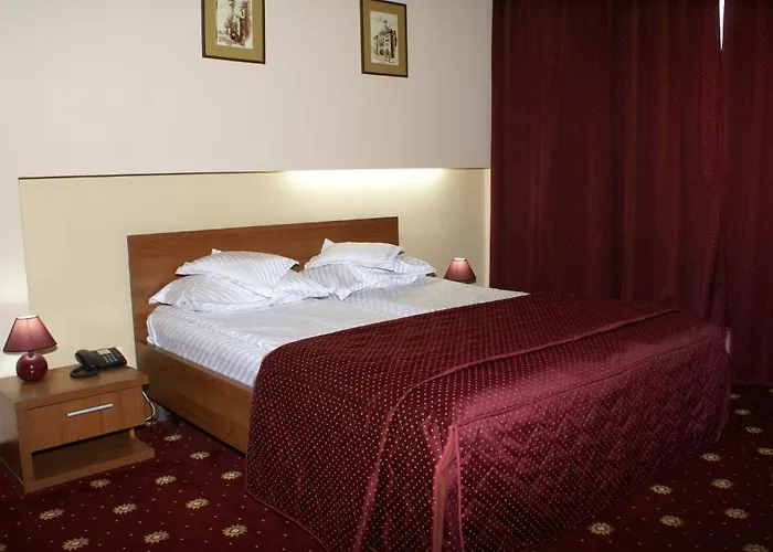 Отель Ferdinand